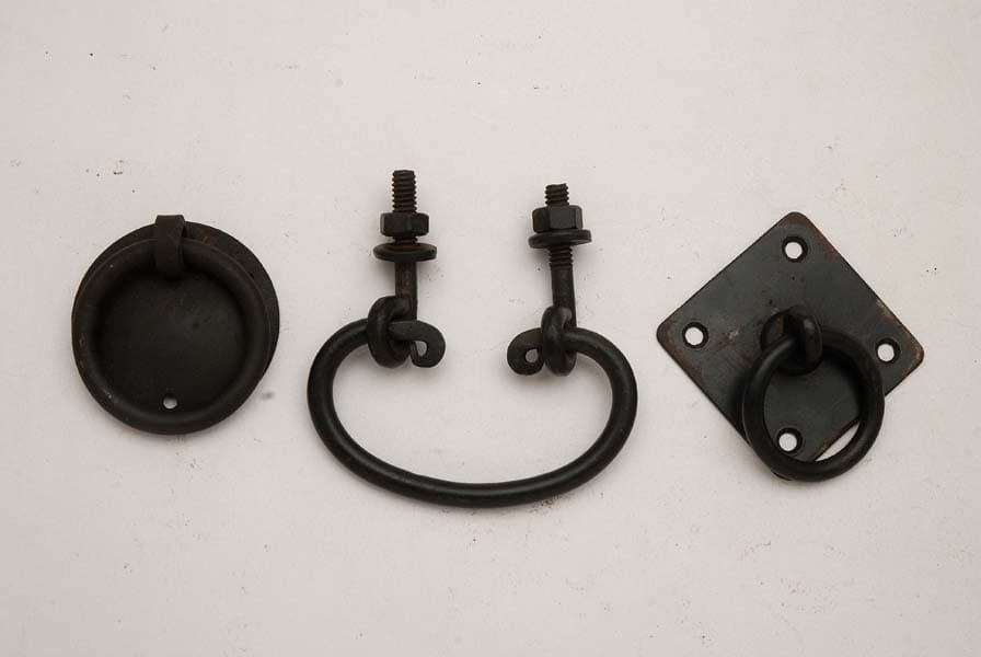 Simple and elegant iron door lock